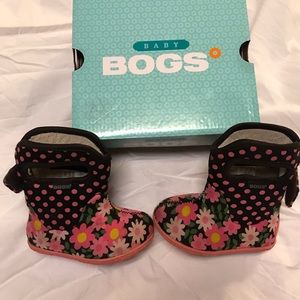 Baby Bogs size 4